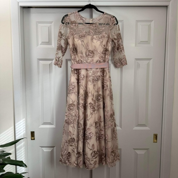 BHLDN x Anthropologie Linden Embroidered Floral Dress Size 4 - Picture 7 of 8